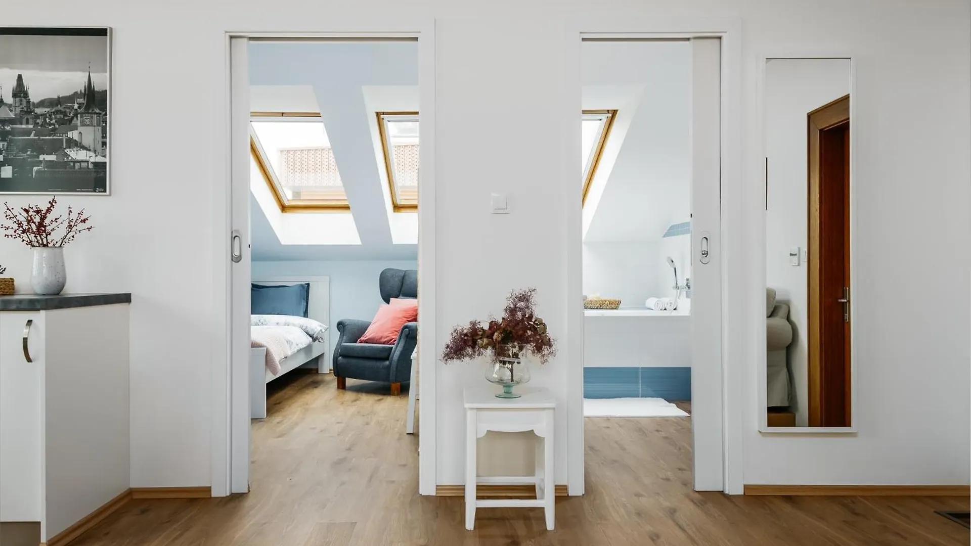 Mia Cozy Apartment With Prague Castle View, Parking & Ac 0*,  Tsjechië